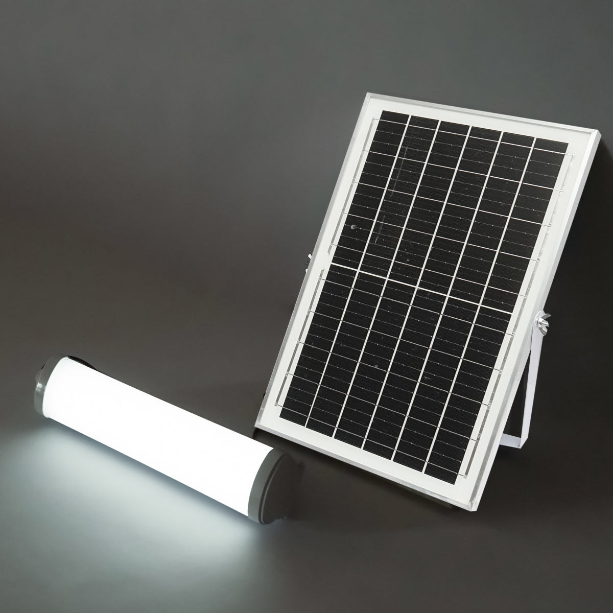 150W LED lamp, 6500K with polycrystalline solar panel, remote control and 3600mAh battery IP20 Breckner Germany